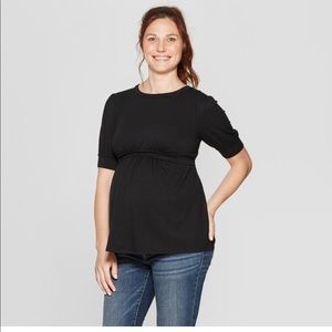 NWOT BEAUTIFUL MATERNITY TOP